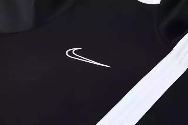 Conjunto Nike Dri-Fit Jaqueta + Calça "Black/White"