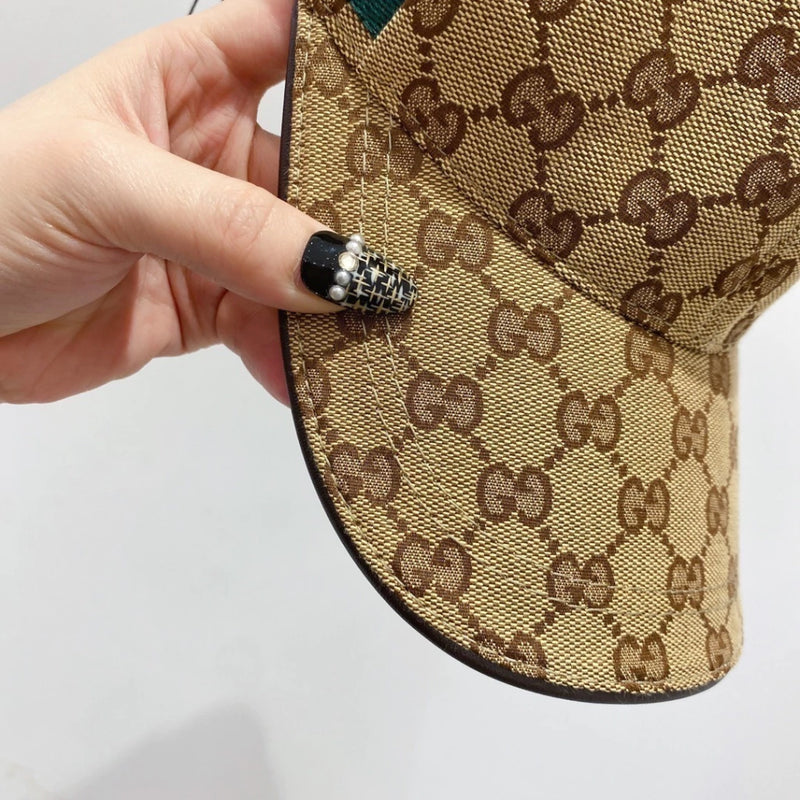 Boné Gucci "Bege"
