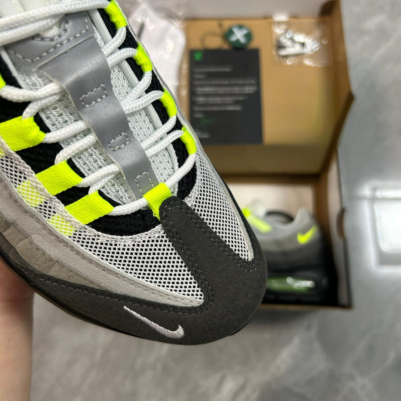 Nike Air Max Plus 95 “Neon”
